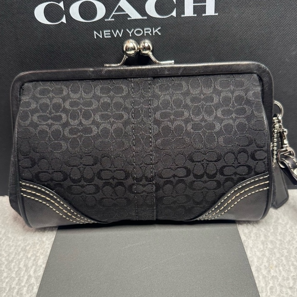 Coach rare vintage Y2K Soho Kisslock Wristlet signature jacquard leather - Picture 3 of 17